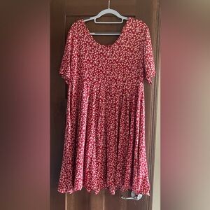 Motherhood Maternity Babydoll Dre’s Red with tiny daisies Size L